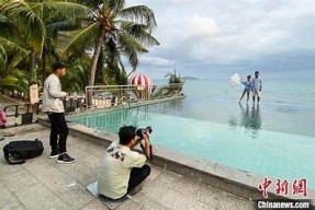 海角社区的温馨故事：妈妈与孩子在出租屋的生活点滴